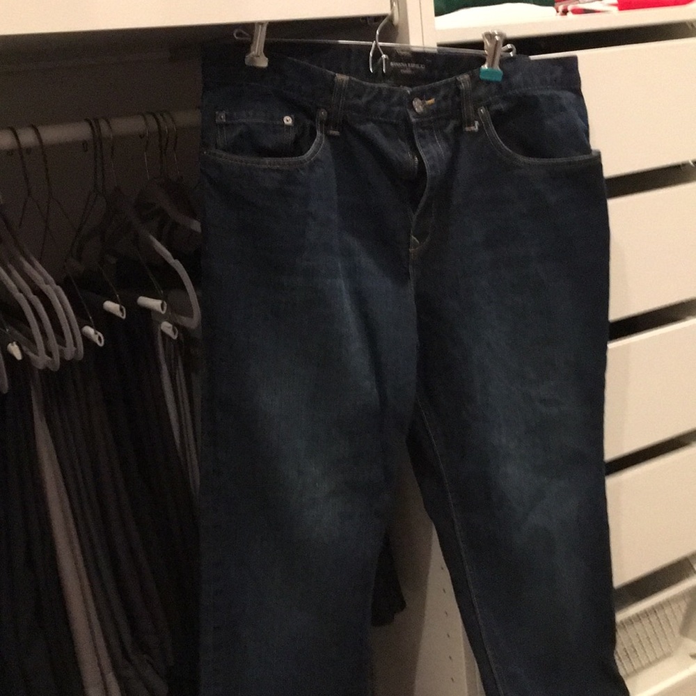 3/$60 Sz 35x32 Banana Republic Jeans. Straight leg